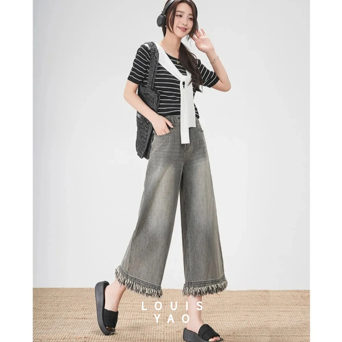

LOUISYAO 2026 Summer Autumn Frayed Hem Women's Cropped Jeans High Waisted Vintage Premium Non-Stretch Casual Denim Pants