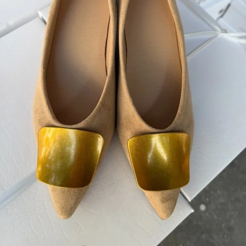 مشبك معدني كعب حذا فردي للسيدات موضة ريترو أشار تو الضحلة الجلد المدبوغ الانزلاق على لينة زلة أحذية نسائية