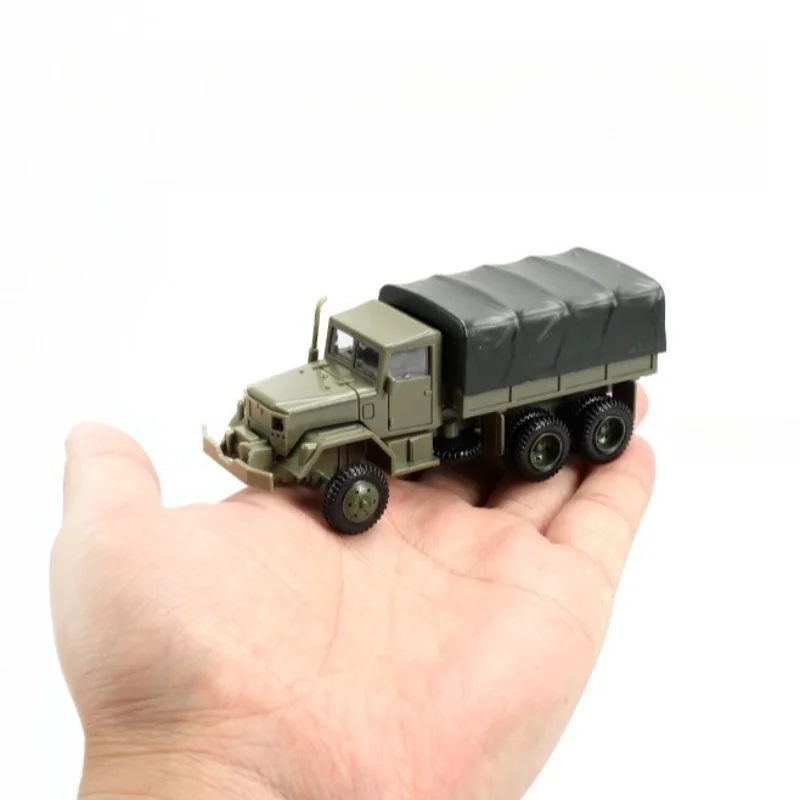 1/72 الولايات المتحدة M35 شاحنة عسكرية السوفياتي BTR 80 بعجلات مركبة مدرعة خالية من الغراء البلاستيك تجميع لعبة مجسمة للسيارة