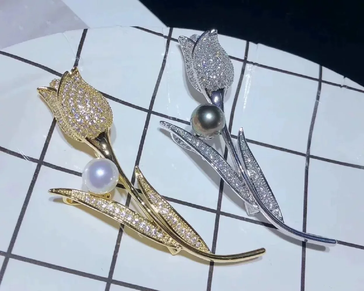 

New style fashionable sweet tulip pearl brooch elegant chest flower AAA8-9mm