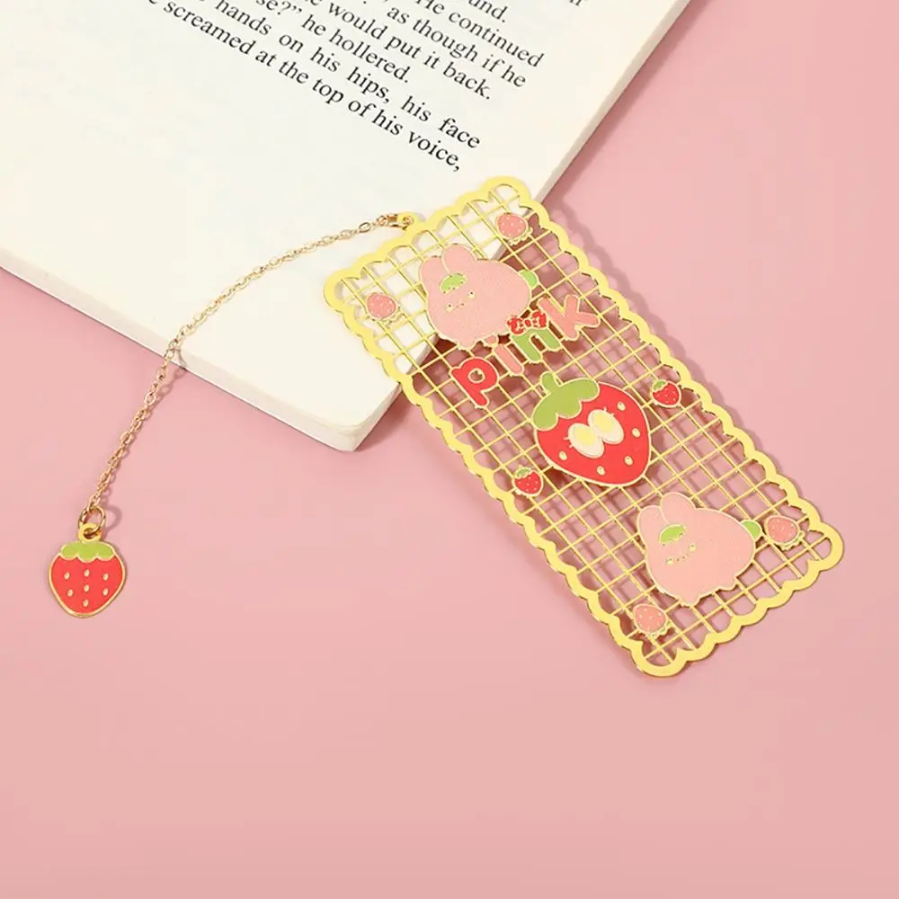 Chinese Style Metal Hollow Bookmark Strawberry Rabbit Bookmark Reading Book Clip Book Page Pagination Marker Book Clip Bookmark