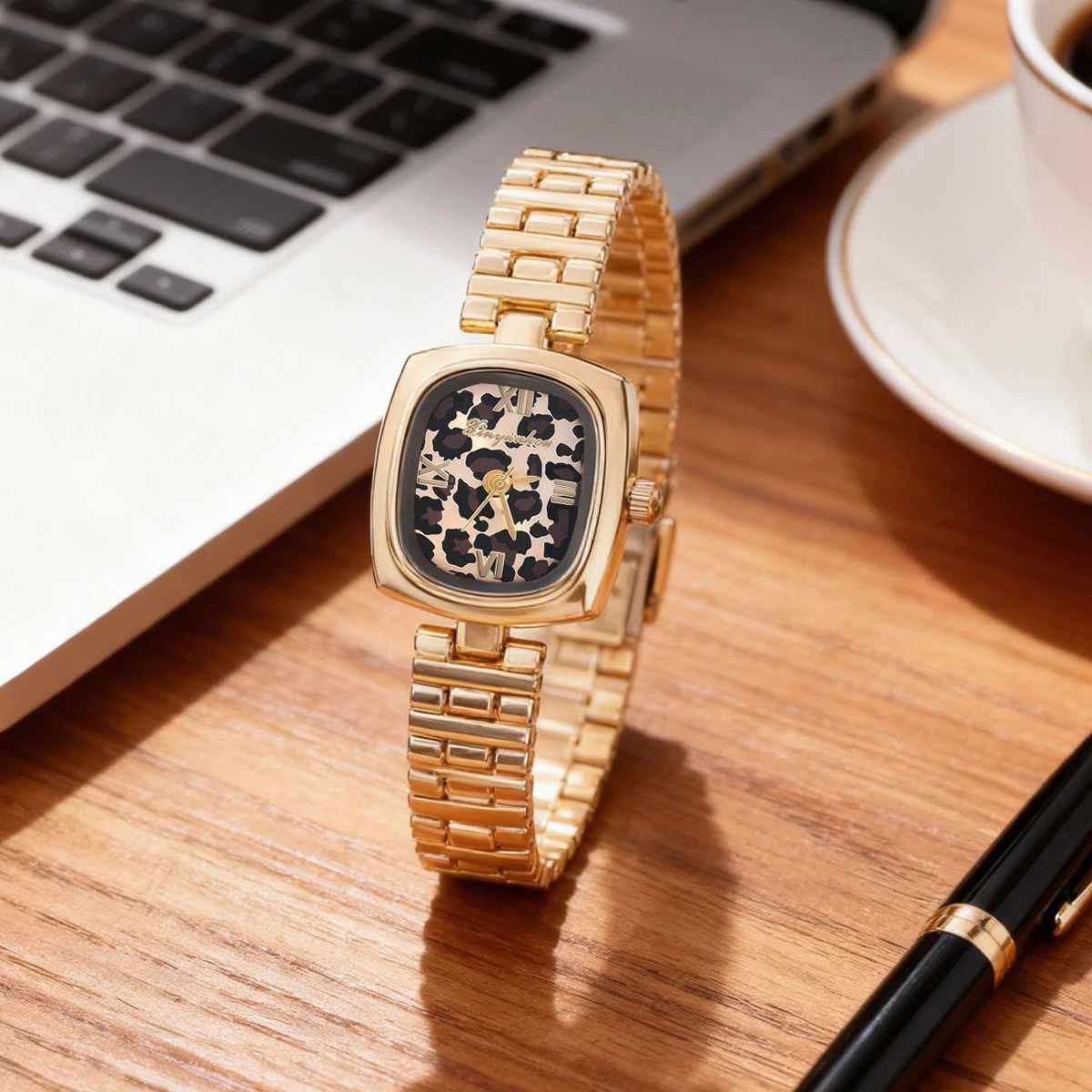 

Модные индивидуальные женские кварцевые часы с леопардовым принтом и циферблатом для женской повседневной носки, юбилей, рождественский подарок