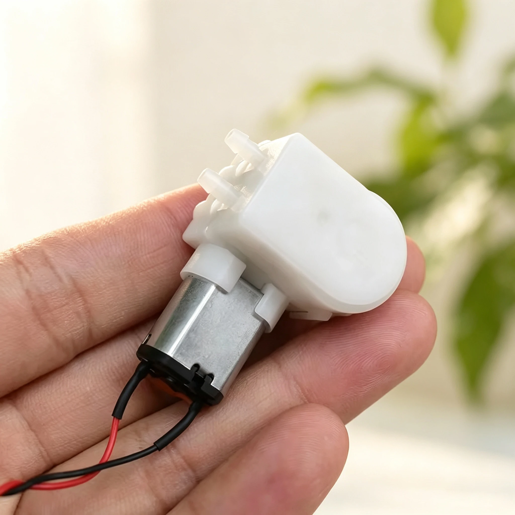 CJLP19-CA12B DC12V Self-Priming Micro Peristaltic Pump 24-36mL/min Liquid Dosing Water Pump for Lab Medical Household And Cleani