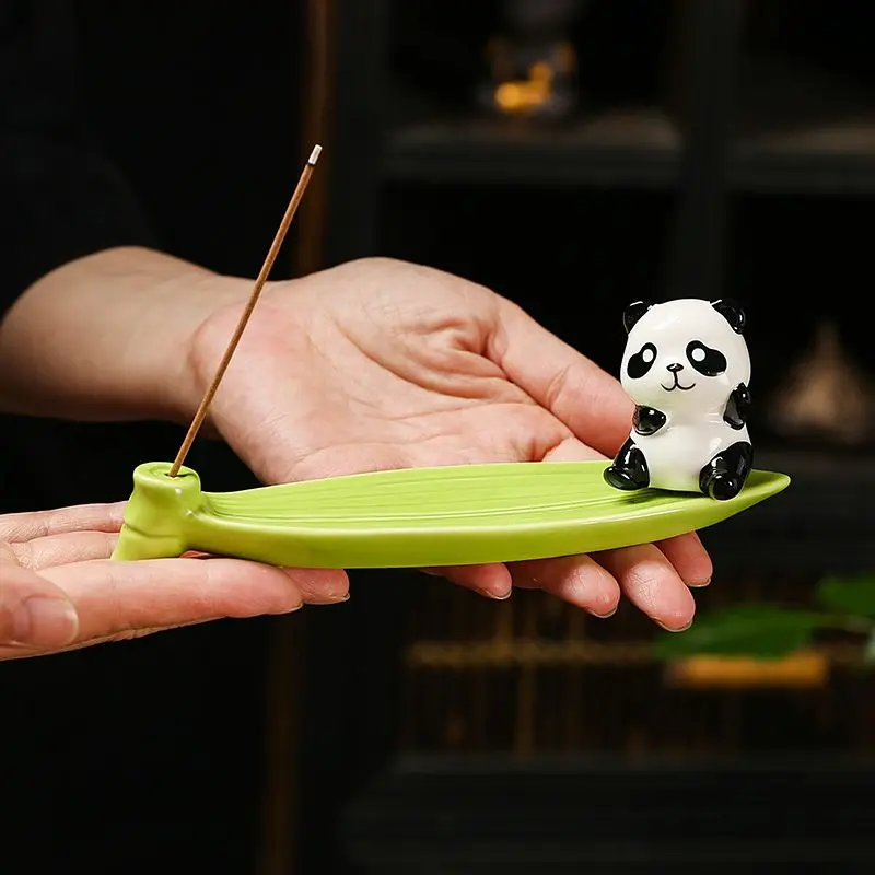 

Creative Cute Panda Ceramic Incense Socket Desktop Ornament Decoration