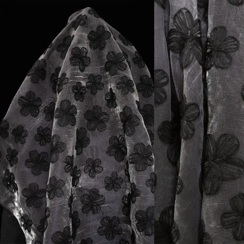 

Цветочные узоры Серебристо-черная плиссированная ткань для дизайнерской большой юбки Модные показы одежды Ткани для шитья своими руками по метрам Ткань