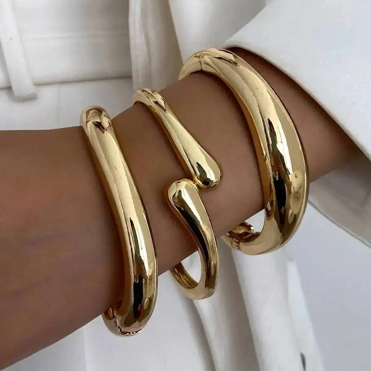 

SHIXIN Punk Stackable Glossy Gold Color Bracelets for Women HipHop Irregular Wave Water Drop Charm Bracelet Open Spring Bangle