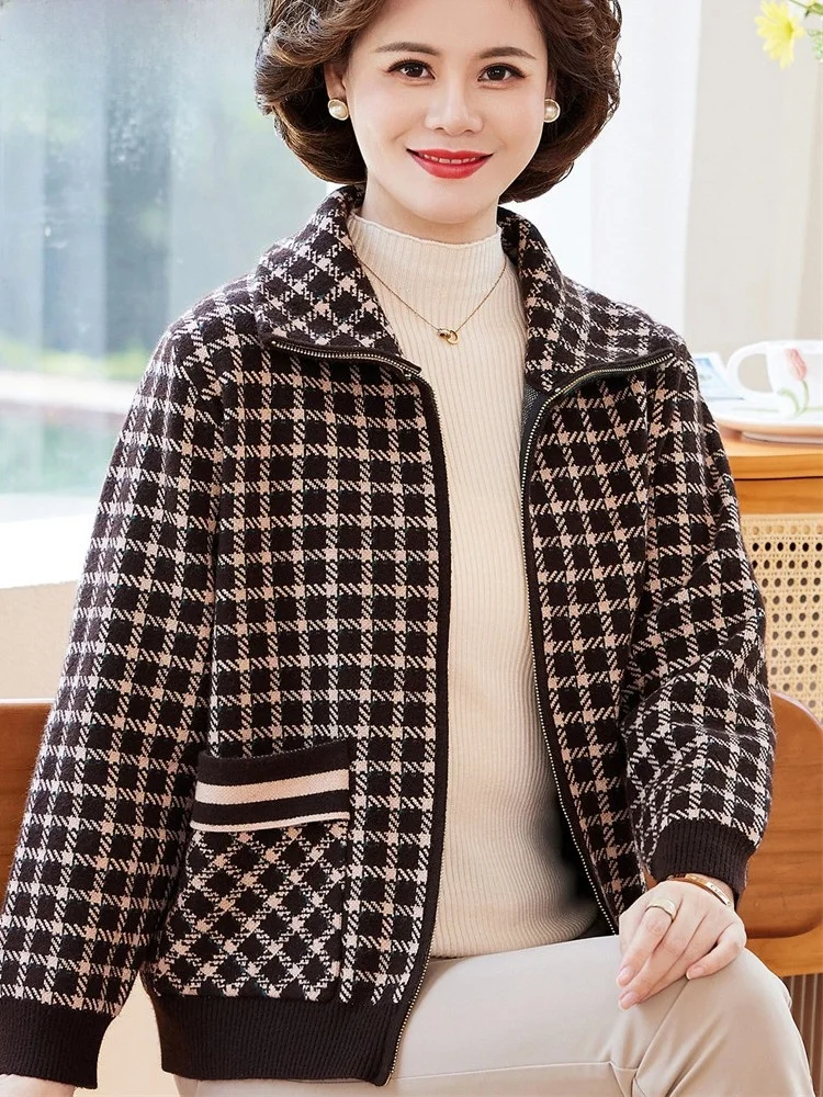 

Faionable Plaid Knitted ort Coat for Middle-Aged Women Loose Long Sve Ne Zipper Closure Outerwear Mom Clothes