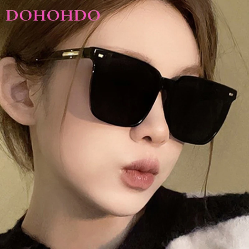 

Vintage Trendy Big Frame Square Sunglasses Women Men Luxury Brand Personality Rivet Design Outdoors Travel Shade Eyewear UV400