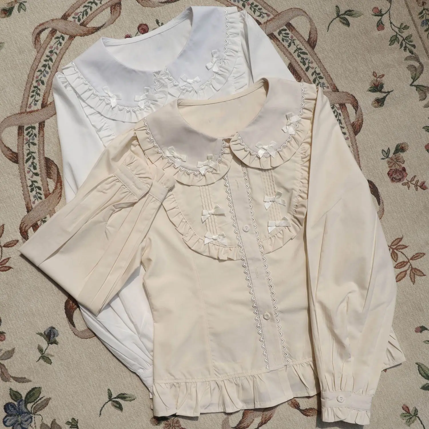 

Sweet Cream Aesthetic Lolita Shirt Y2K Women's Long Sleeve Blouse with Lace Trim Doll Collar Puff Sleeve Top for Vintage Fashion