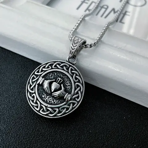 Viking Irish Celtic Claddagh Love Knot Round Medallion Pendant Necklace Stainless Steel Punk Fashion Jewelry Gifts for Men Women