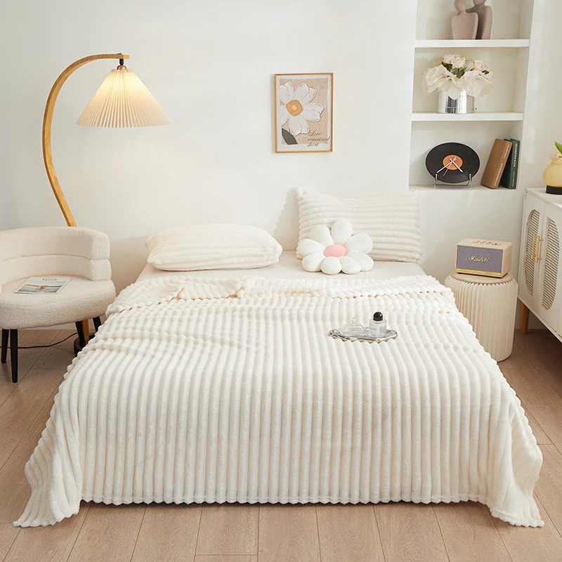 Thickened Striped Flannel Multi-Functional Blanket, Warm Cozy Throw Blanket Suitable for Sofas, Beds and Offices
