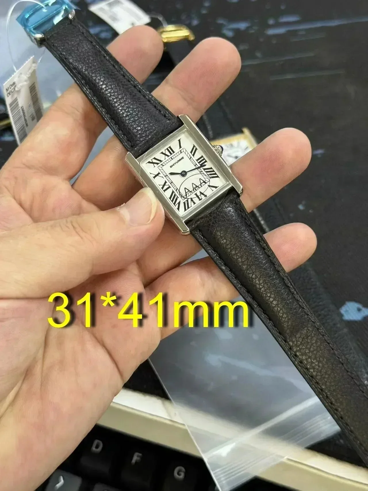 A333 Store CR حركة كوارتز ساعة رجالية نسائية موضة سترة مربعة بسيطة سوداء جلدية فضية ساعة