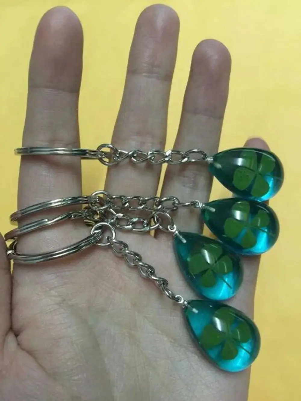 

12 pcs Vintage Jewelry keychain Handmade four leaf clover gift