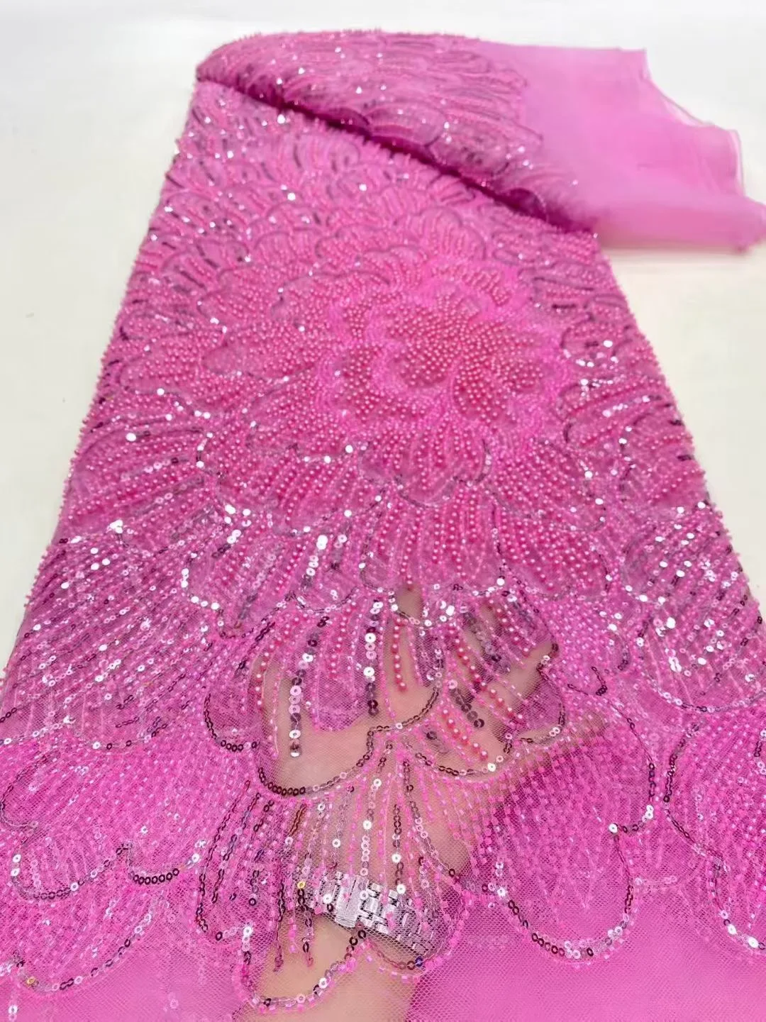 قماش دانتيل تول مطرز بالترتر النيجيري الأفريقي ، فساتين حفلة موسيقية من الخرز الخياطي ، جودة عالية ، 5 ياردات ، 2025 DP0449