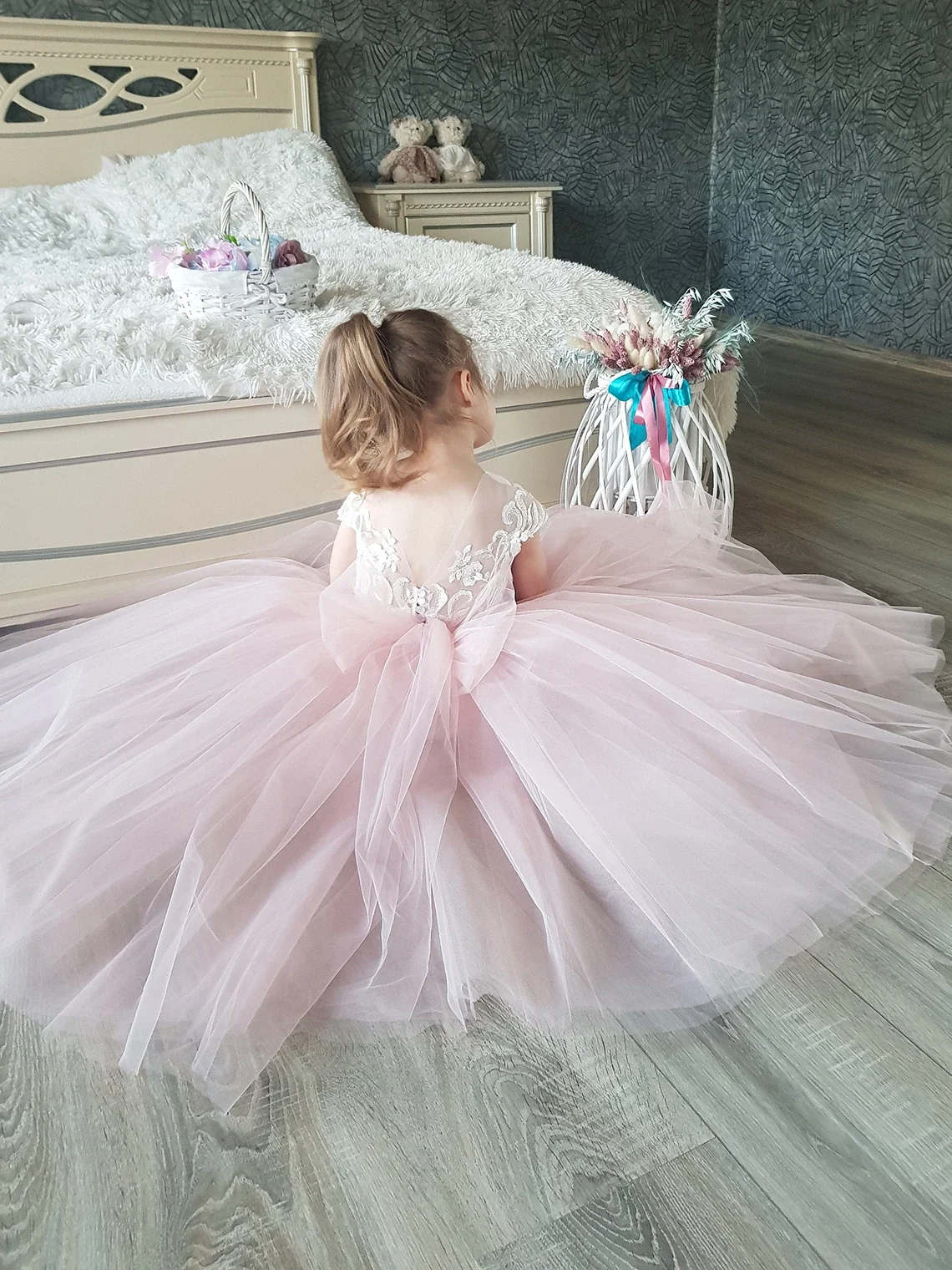 Einfaches hellrosa Blumen mädchen kleid für Hochzeit V-Back Tüll Spitze Applikation Prinzessin Geburtstags feier Kinder Festzug Ballkleid