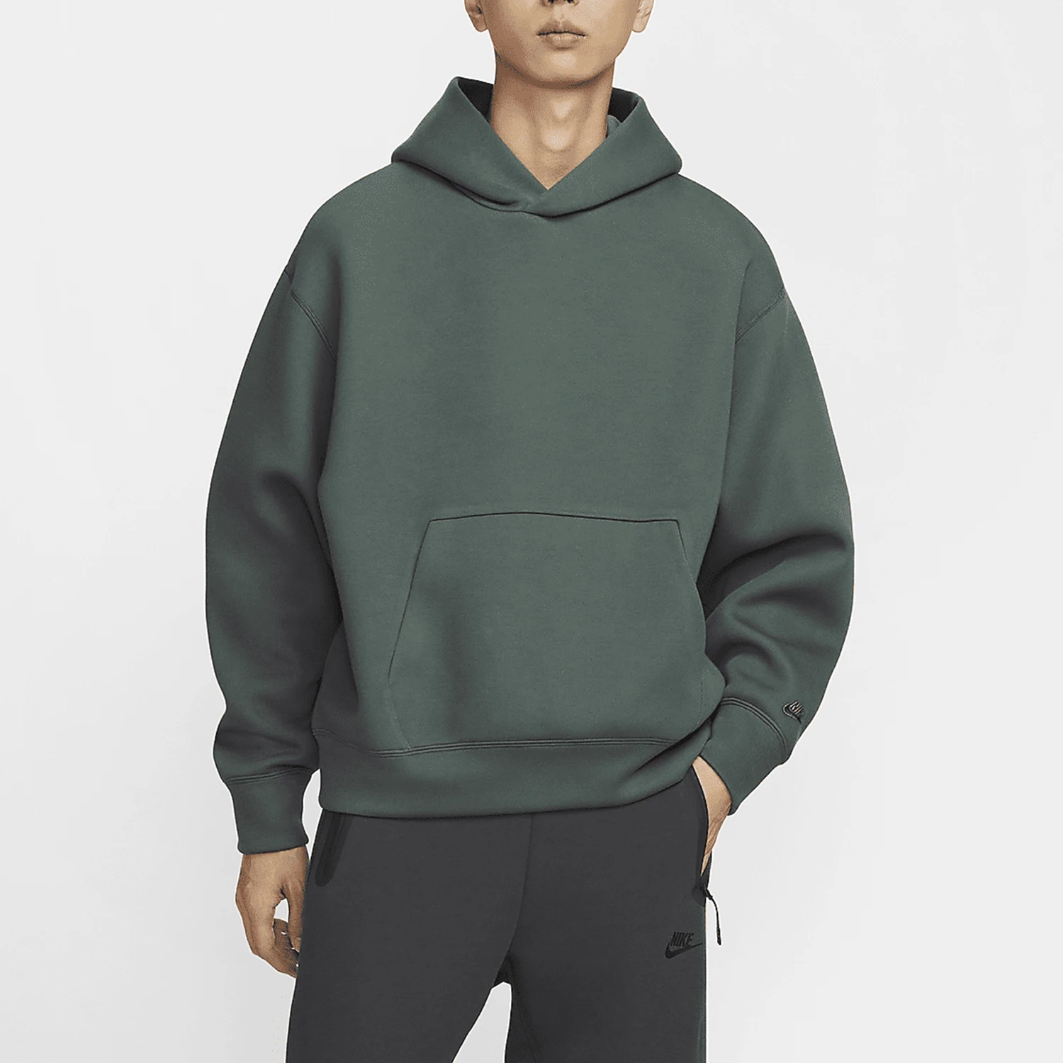nike-authentic-tech-reimagined-men's-fashion-hoodie-fz0745-338