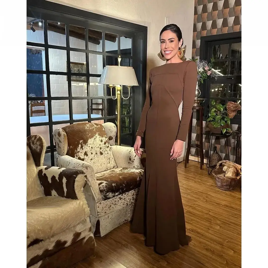 فساتين لحضور الحفلات الموسيقية بحورية البحر بأربعة اتجاهات قابلة للتمدد وأكمام طويلة بطول الأرض فيستدوس دي فيستا 2025