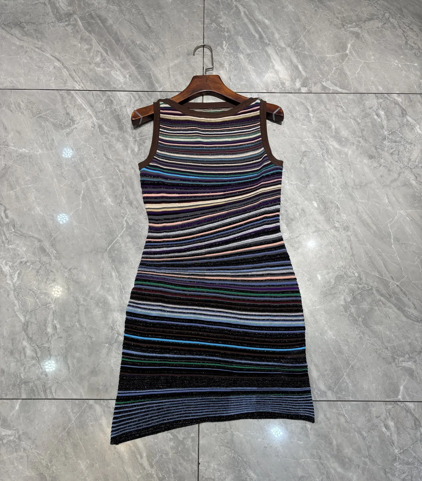 

Fold Women Sleeveless Glitter Stripe Mini Dress Slim Fit Ruched Party Club Wear Asymmetric Hem Bodycon Dress Evening New Arrival