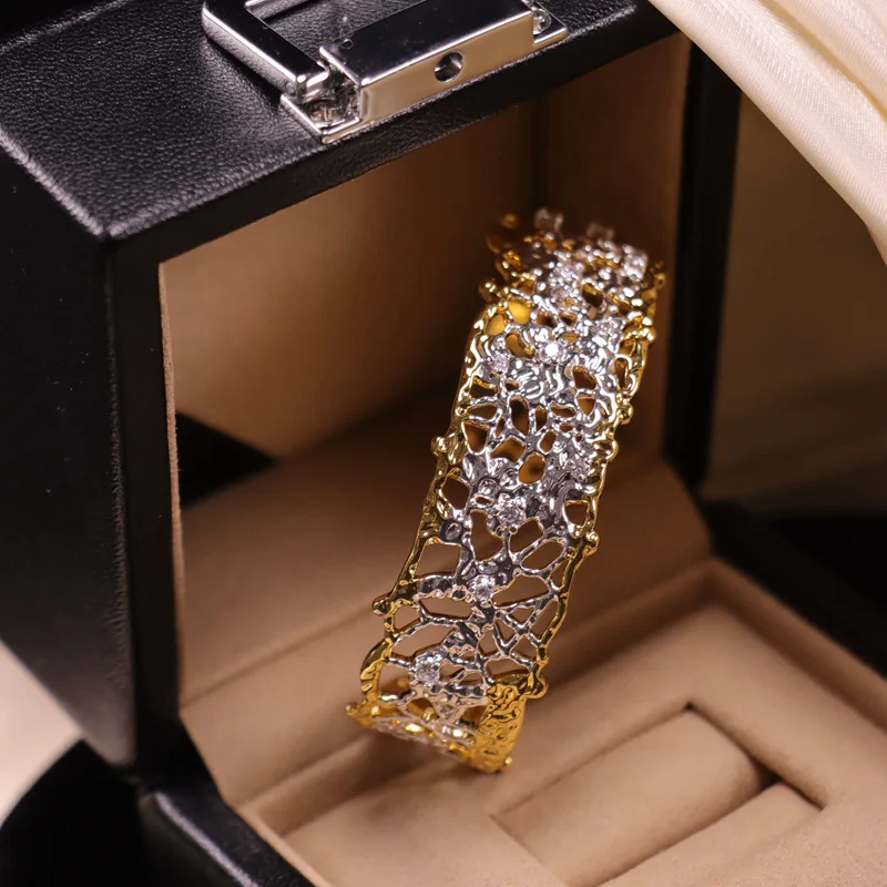 

Vntage lace opening adjustment bracelet elegant GORGEOUS Bangles for women