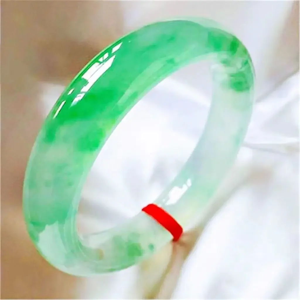 

Natural jadeite jade bracelet, ice seed yang green floating flower bracelet, high-end gift mother Dulong jade quartzite