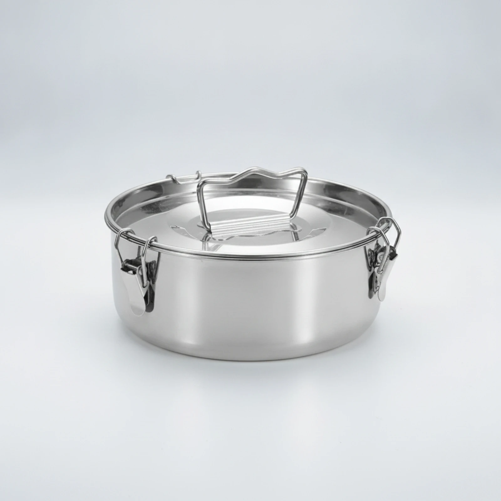 Steaming Pot with Locking Clasps Easy-to-Clean Stainless Steel Steamer Insert Steamer Basket with Lid Dishwasher Safe Cookware