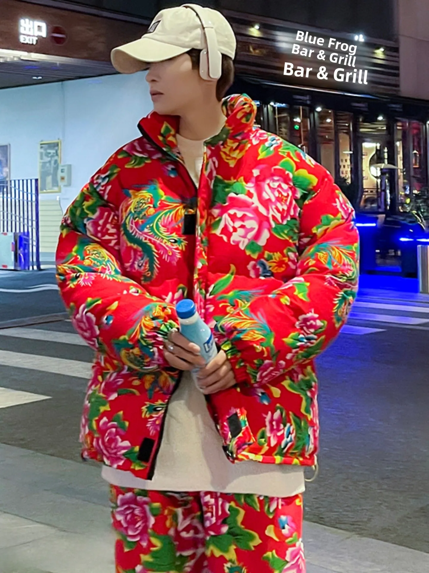 

Thiened Winter Jaet Men's Cotton Padded Coat Stand Collar Floral Print down Filling Bread Sle Youth Casual Faion