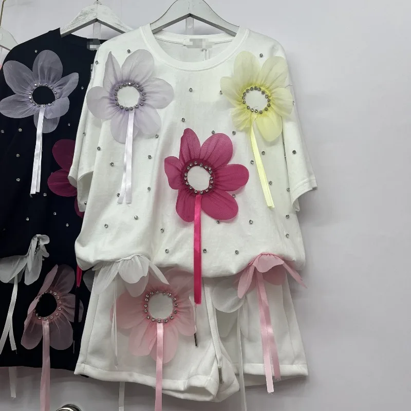 European Diamond-encrusted Three-dimensional Flower Decorative Short-sleeved T-shirt Top with Elastic Waist Wide-leg Shorts Set