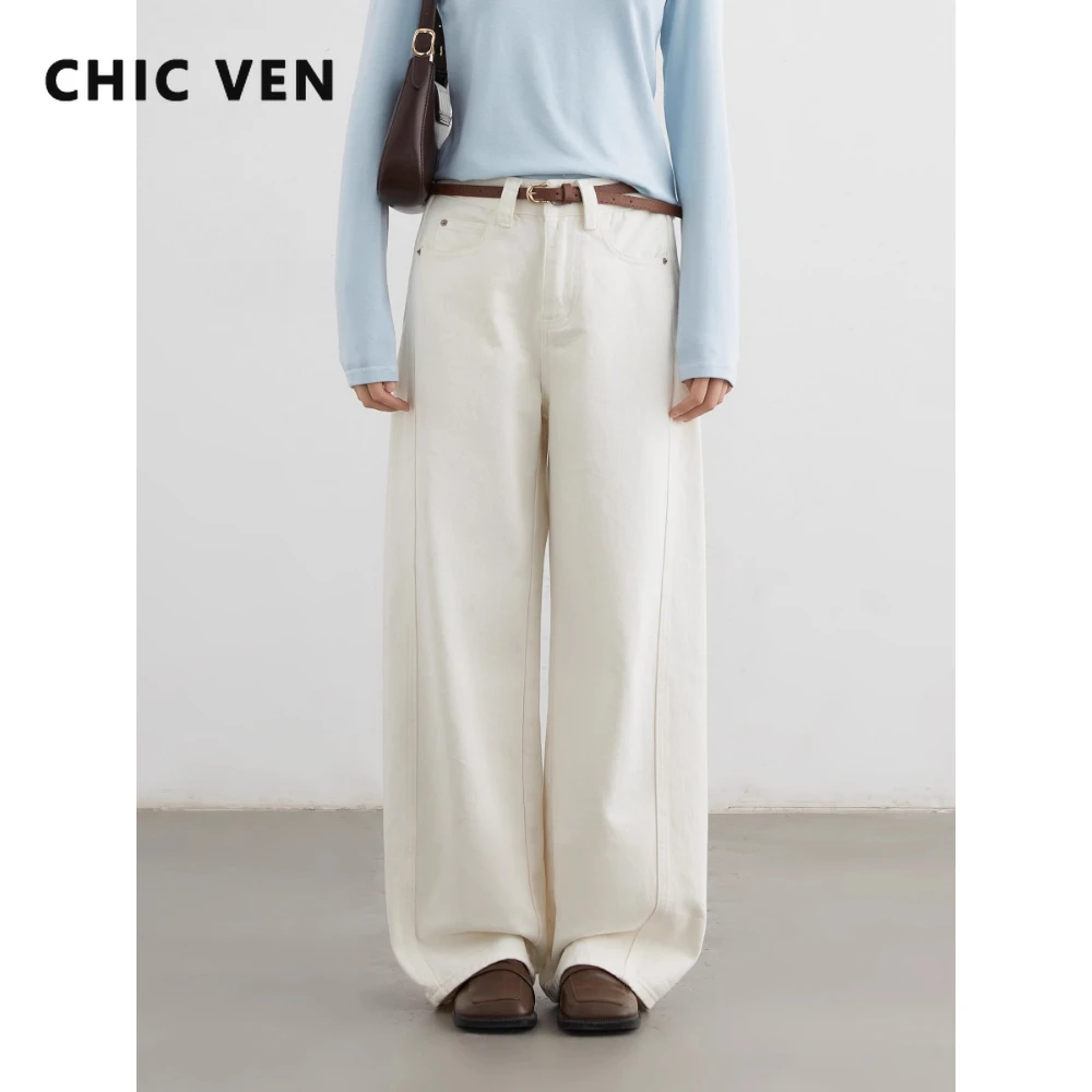 CHIC VEN กางเกงยีนส์ผู้หญิงสีขาววินเทจลำลองขากว้างกางเกงเดนิมกระชับสัดส่วนกางเกงหญิงฤดูใบไม้ร่วงฤดูหนาว 2025