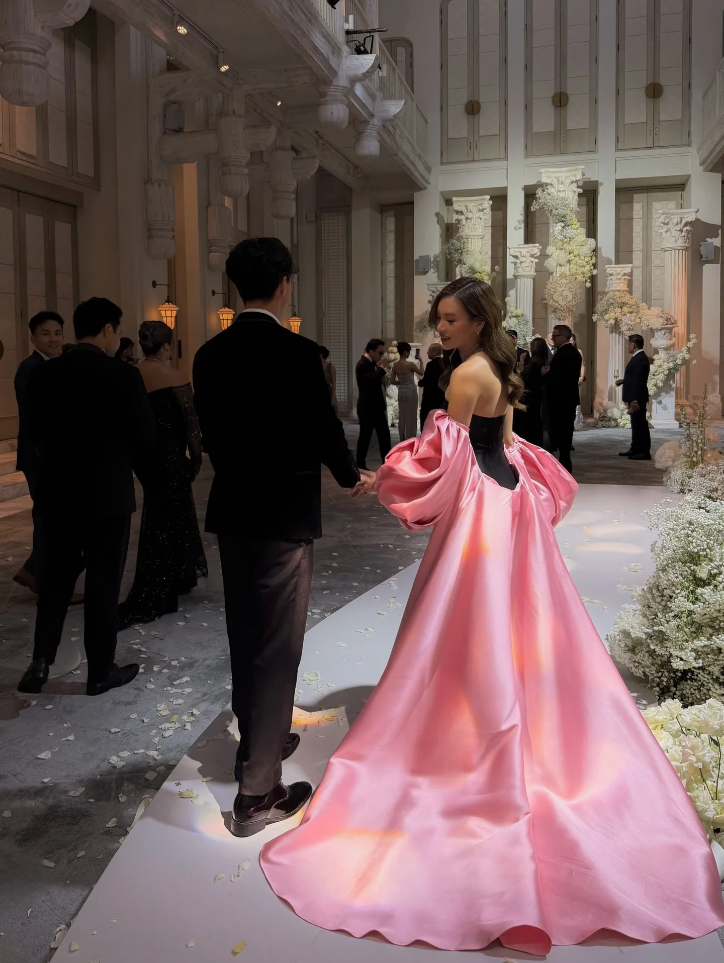 Elegante Chal de Satén Rosa para Fiesta, Boda, Vestido de Noche, Talla Grande, Nuevo Color, Mantones de Moda, Suaves y Fluidos, Capa en Capas 2026