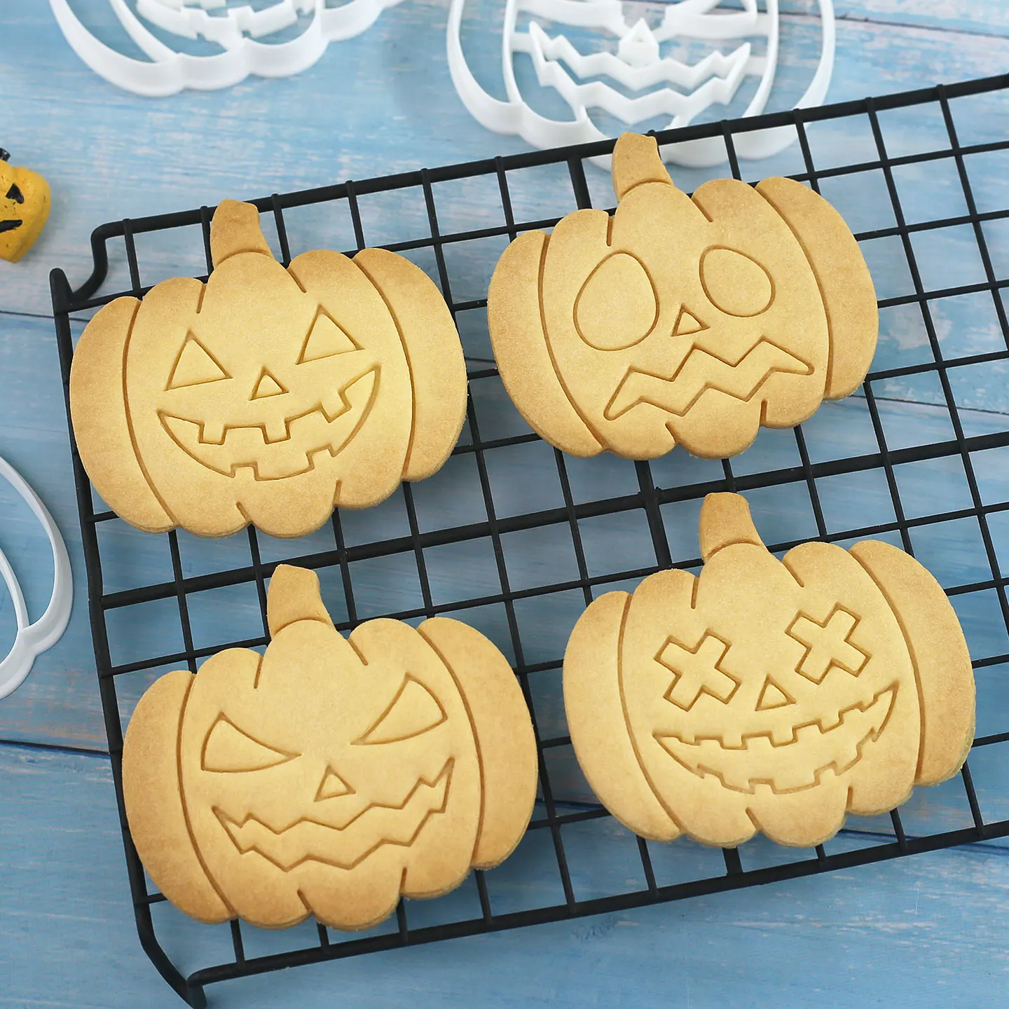 4 Pcs Pumpkin Cookie Cutter DIY 3D Halloween Cookie Mold Suitable for Frosting Decoration, Day of The Dead Decorations