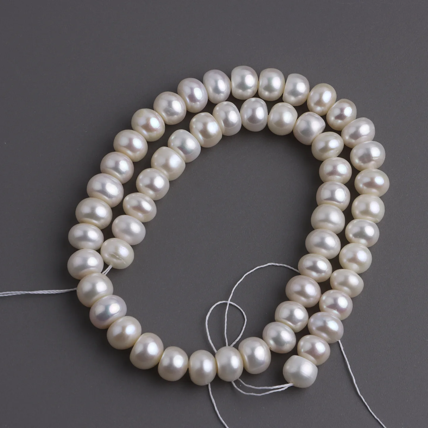 

Натуральный пресноводный жемчуг, сильный свет, 9-9,5 мм, большие плоские бусины, колеса, счеты, бусины, материал «сделай сам», цепочка для матери, работа в прогресе