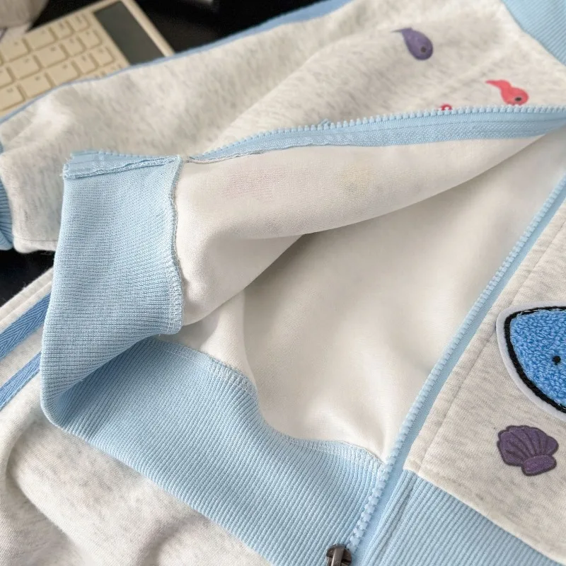 Herbst-Winter-Kleidungsset für Mädchen, 2-teilig, für Kinder von 1 bis 10 Jahren, bestehend aus einem gestickten Mantel mit Reißverschluss und einer weichen Hose, ideal als Trainingsanzug. – Detail 4