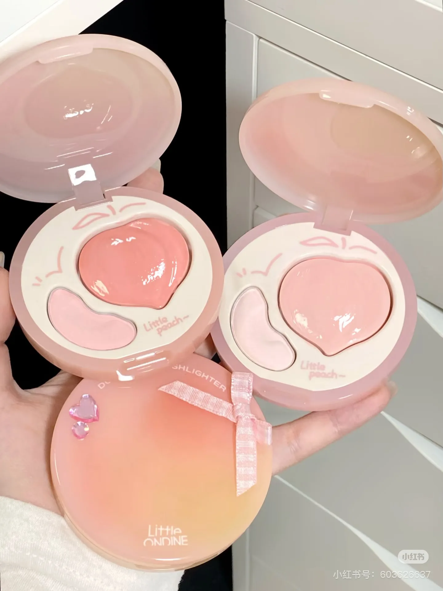 

LITTLE ONDINE Peach Highlighter Cream Makeup Setting Powder Double Color Matte Face Brightener Palette