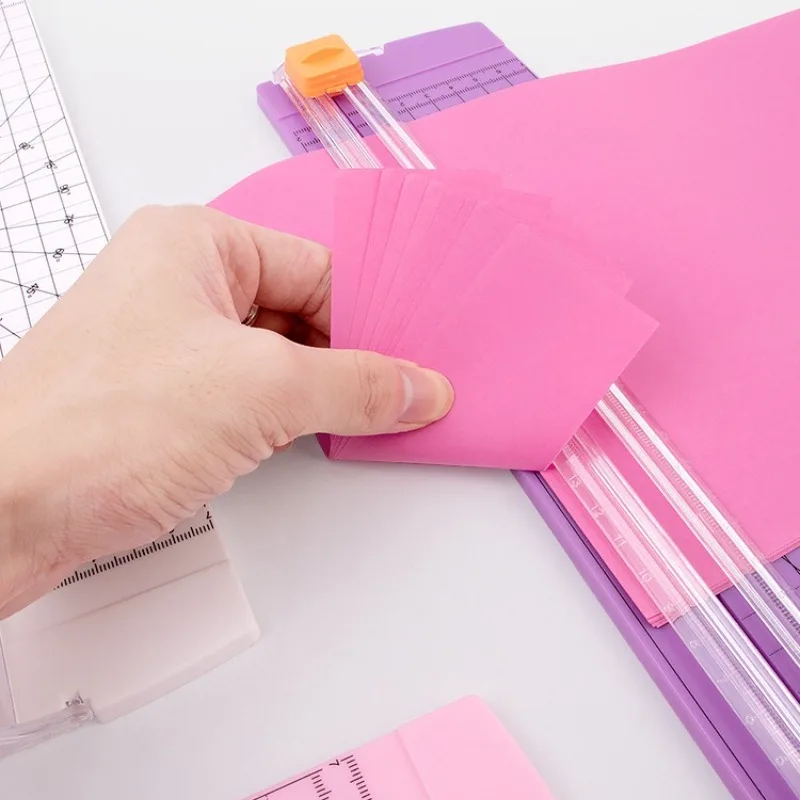 1PC A4 ペーパーカッタースライダー 定規付き安全保護スクラップブッキングツール オフィススクールクラフト、紙、クーポン、ラベル用