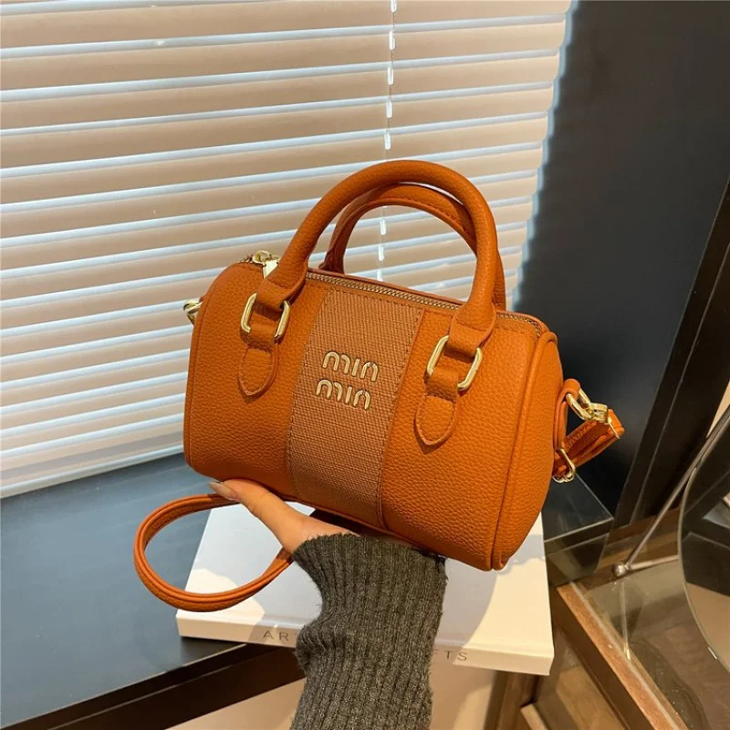 

Stylish Leather Crossbody Bag For Ladies - Women's Fashionable Messenger Bag Classic Elegant Shoulder Bag