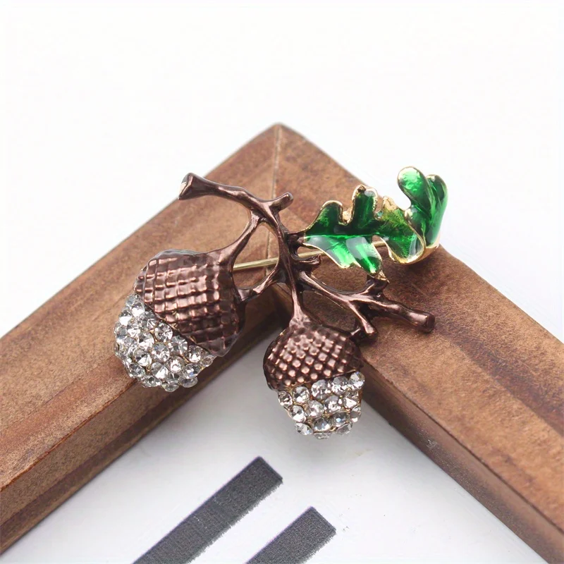 New Rhinestone Brooch Hazelnut Pine Cone Corsage Fashion Accessory Personality Plant Corsage