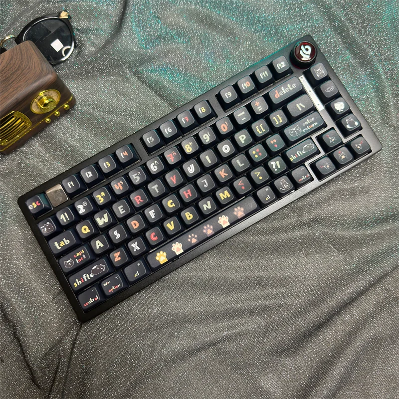 Blackboard Cat Keycaps MDA Profile 126-Key PBT Keycaps for 64/68/75/84/87/98-Key Keyboards Mechanical Keyboard Accessories