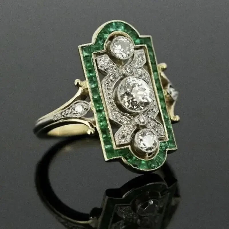The Bride Attends The Wedding Banquet with Green Geometric Jewelry and Accessories, A New Shiny and Translucent Zircon Ring