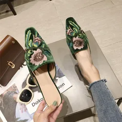 Women Slippers Pointed Toe Slip on Half Slippers Fashion Elegant Embroider Mules Autumn Outdoor Casual Ladies Middle Heel Shoes