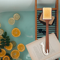 Long Handle Wood Bath Brush With Soft Pig Bristles Durable Shower Back Scrubber For Men Women Body Brush Bathing Scrubbing Hard