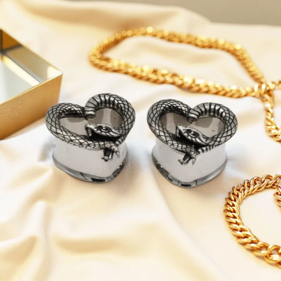 1pair Heart-shaped Tail-biting Snake Otometer and Earplugs Retro Irregularly Shaped Perforated Ear Expander Shrill Dilator
