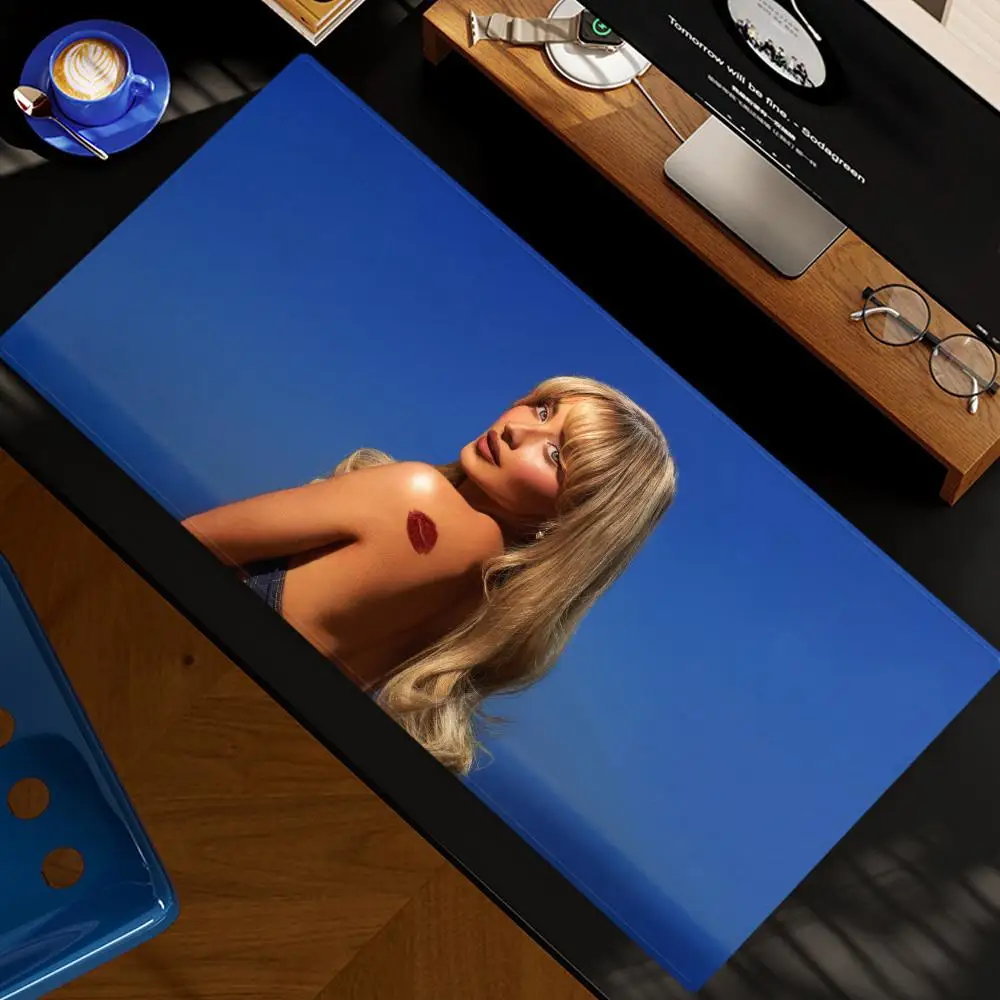 لوحة ماوس قصيرة n Sweet Sabrina Carpenter MouseMat XXL ملحقات الكمبيوتر لوحة مفاتيح كبيرة لطاولة الكمبيوتر المحمول وسادة المنتج الجديد