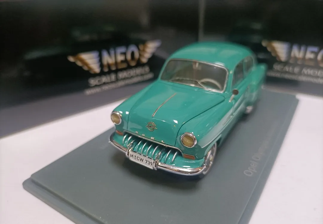 Neo 1:43 Olympia Limousine 1954 Vintage Car Simulation Limited Edition Resin Metal Static Car Model Toy Gift