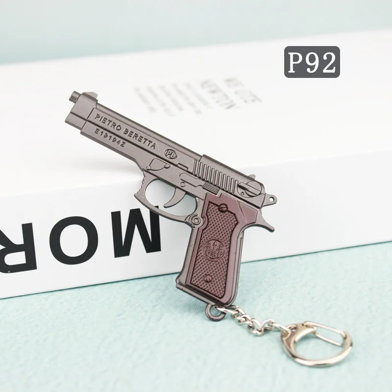 Game Revolver Model Gun P92 R45 R1895 Metal Keychains Anime Weapon Backpack Keychain Halloween Party Decor Collection Gifts