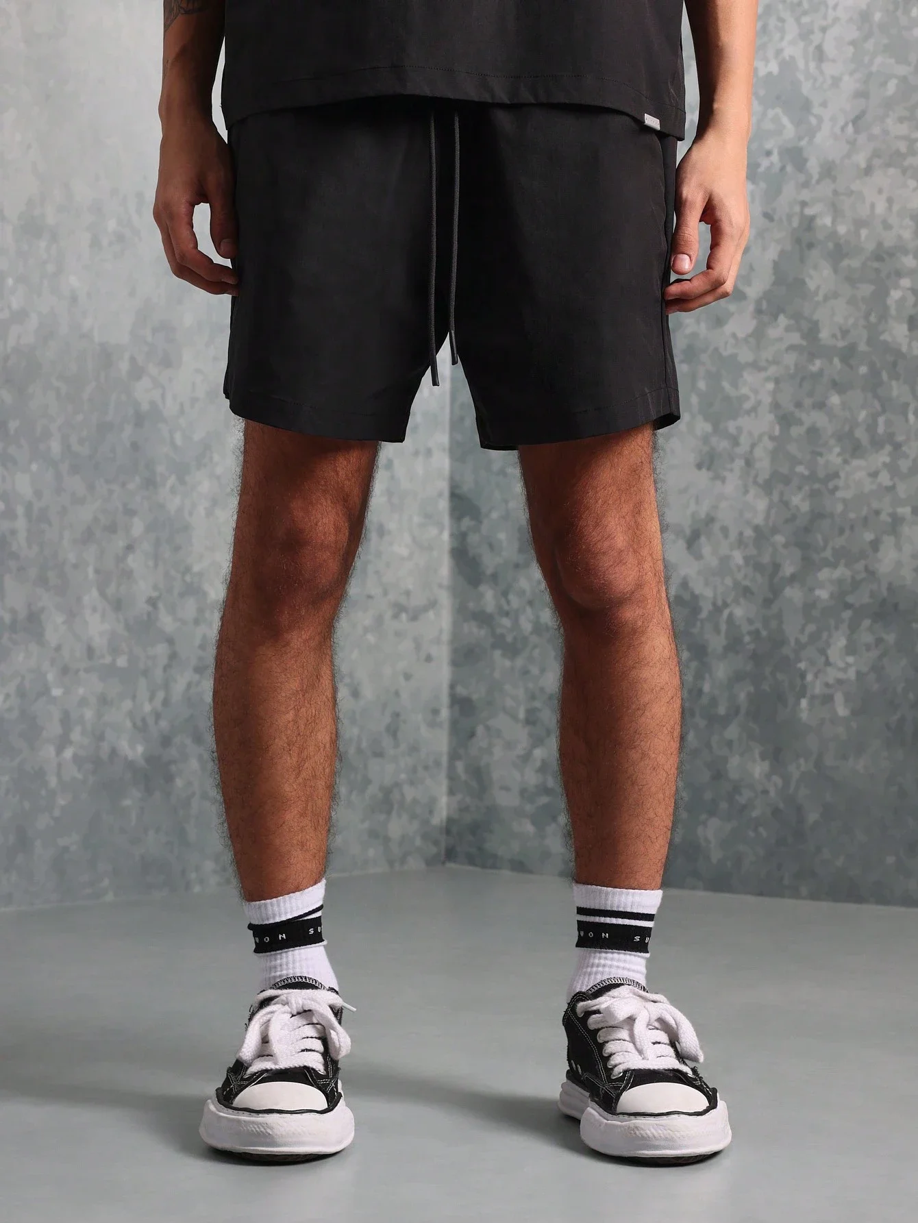 

Men's Casual Loose Fit Drawstring Shorts Solid Black Athletic Leisure Streetwear