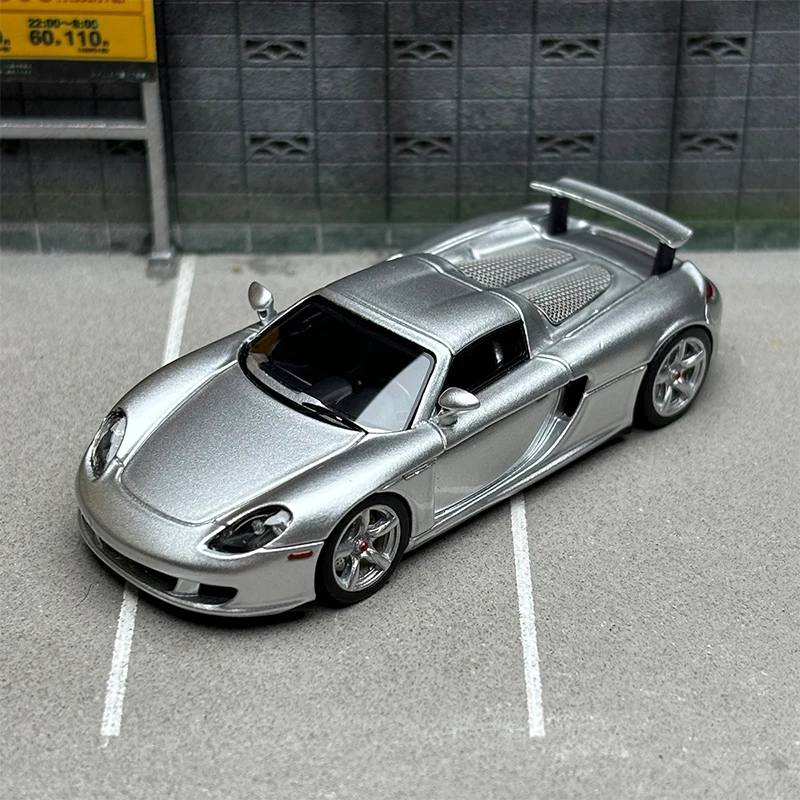 Original 1: 64 Scale Carrera GT Silvery Limited Edition Simulation Resin Car Model Classic Collection Ornament Gift