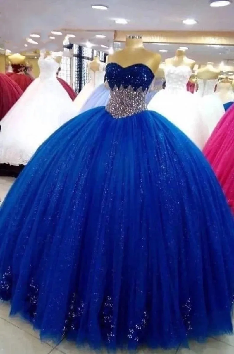 Iridescente Royal Blue Sweetheart Ball Gowns compleanno perline 15 anni ragazza Quinceanera abiti da sera dolce 16 principessa