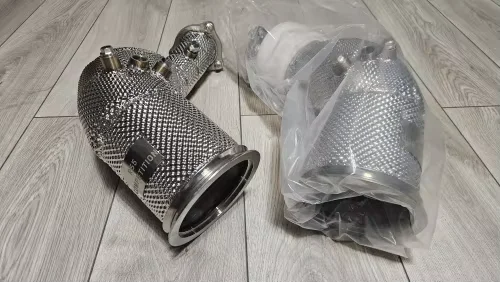 ACE High-Flow Sport-Kat-Downpipe für Audi RS4 RS5 B9 2.9T 2017- Auspuffkrümmer Edelstahl Performance-Auspuffrohr – Detail 11