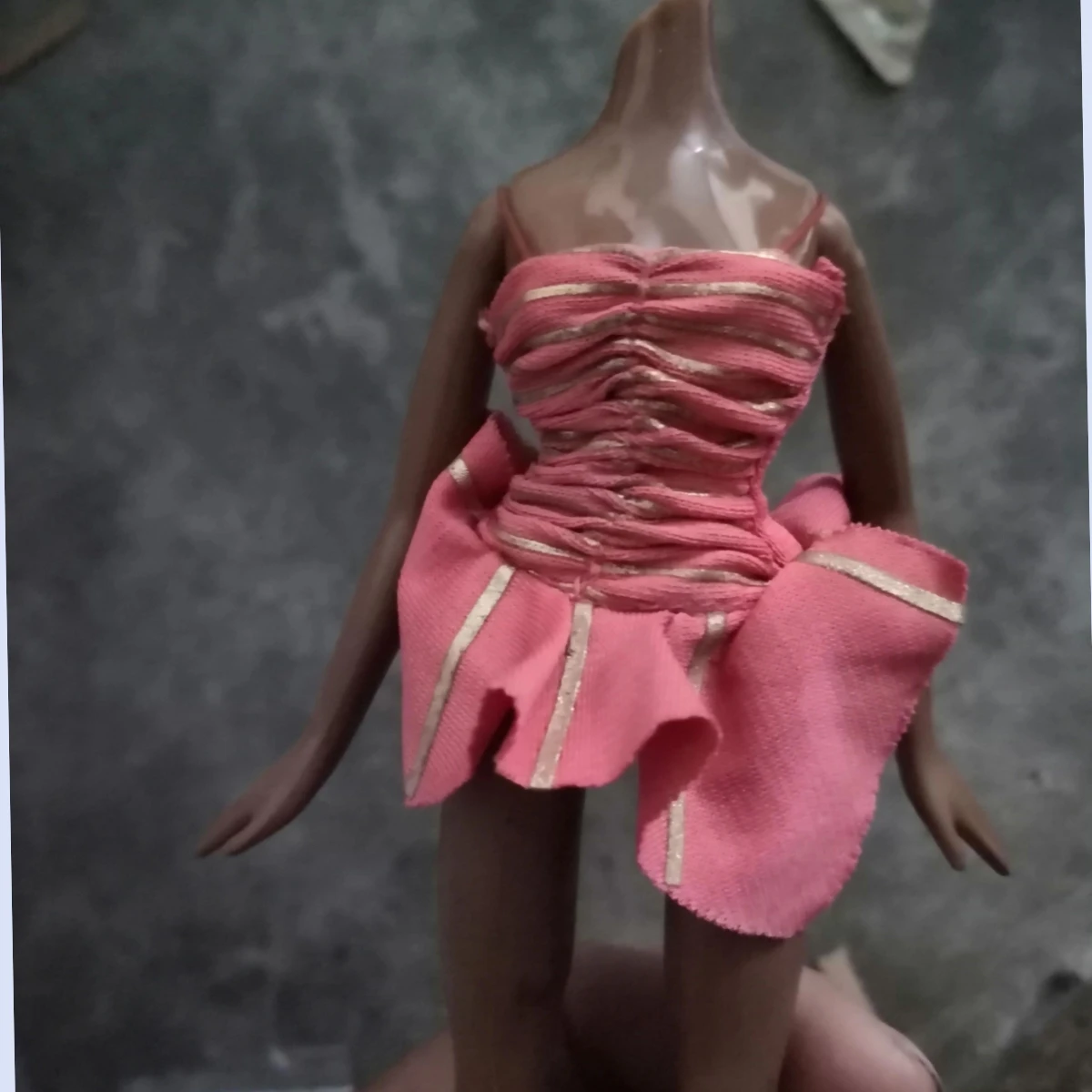 wave 4 clothes pants dress Top - Model Kit Varnish 评论和价格