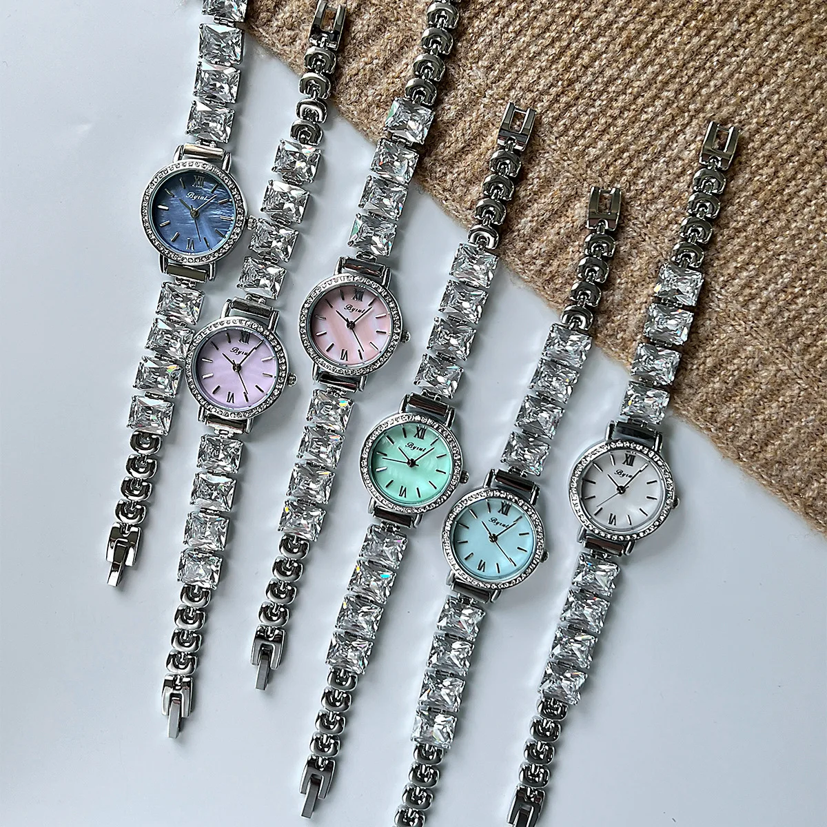 UTHAI CQ444 Orologio da donna Beimu alla moda, alla moda, bracciale con zirconi, orologio al quarzo, orologio leggero e di lusso, orologi da donna